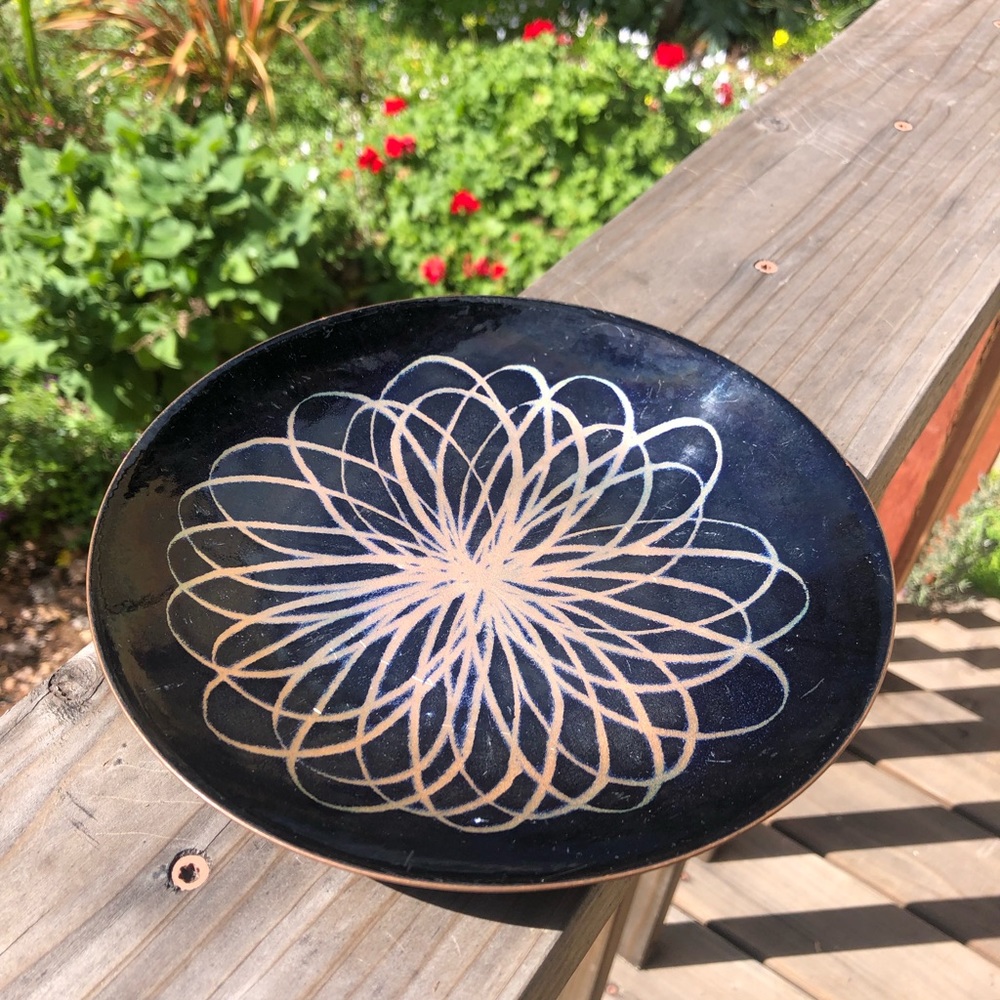 Kaplan original piece, plate with flower